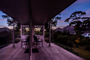 Superior House, 2 Bedrooms, Mountain View, Oceanfront | Mountain view