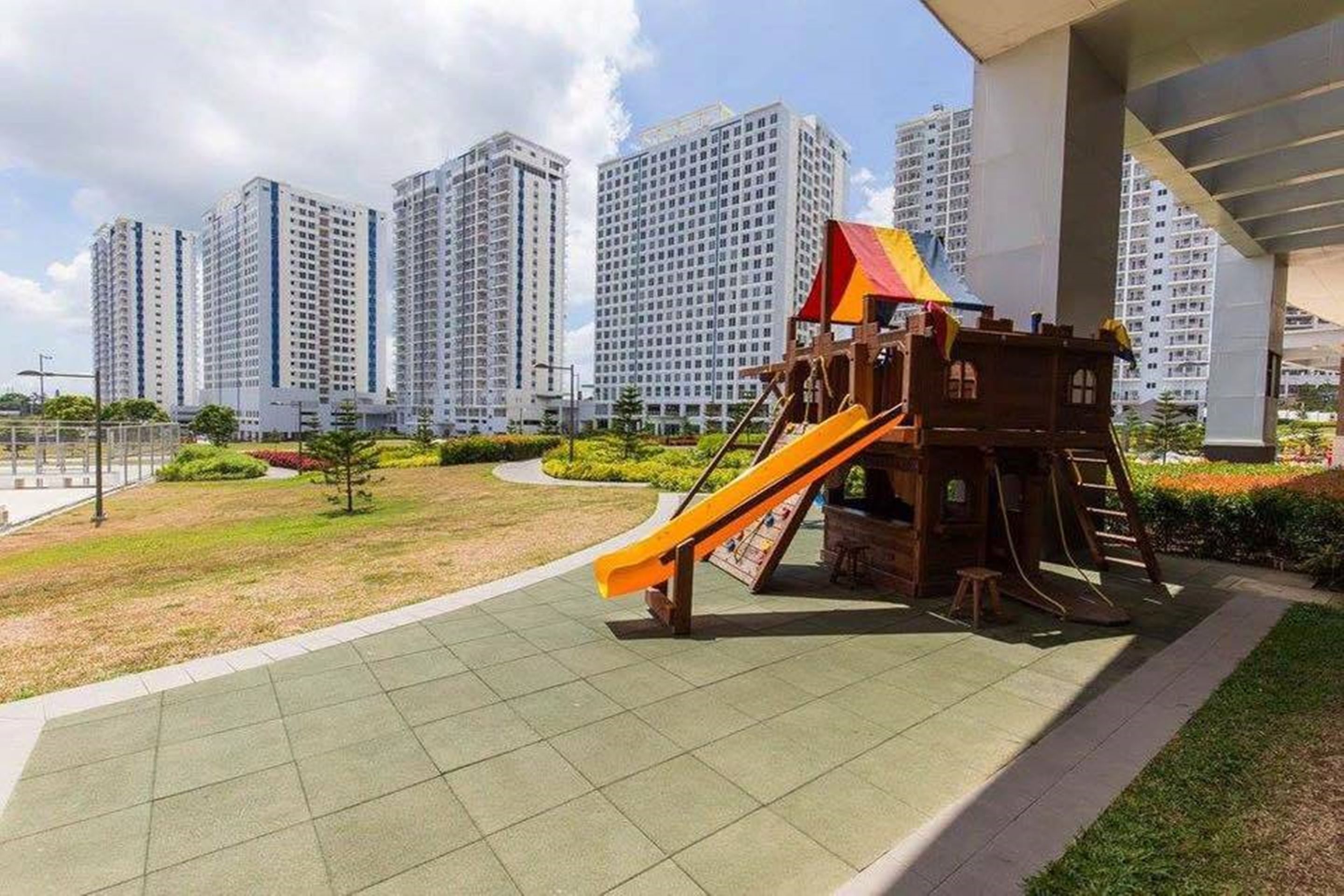 Children's play area - outdoor