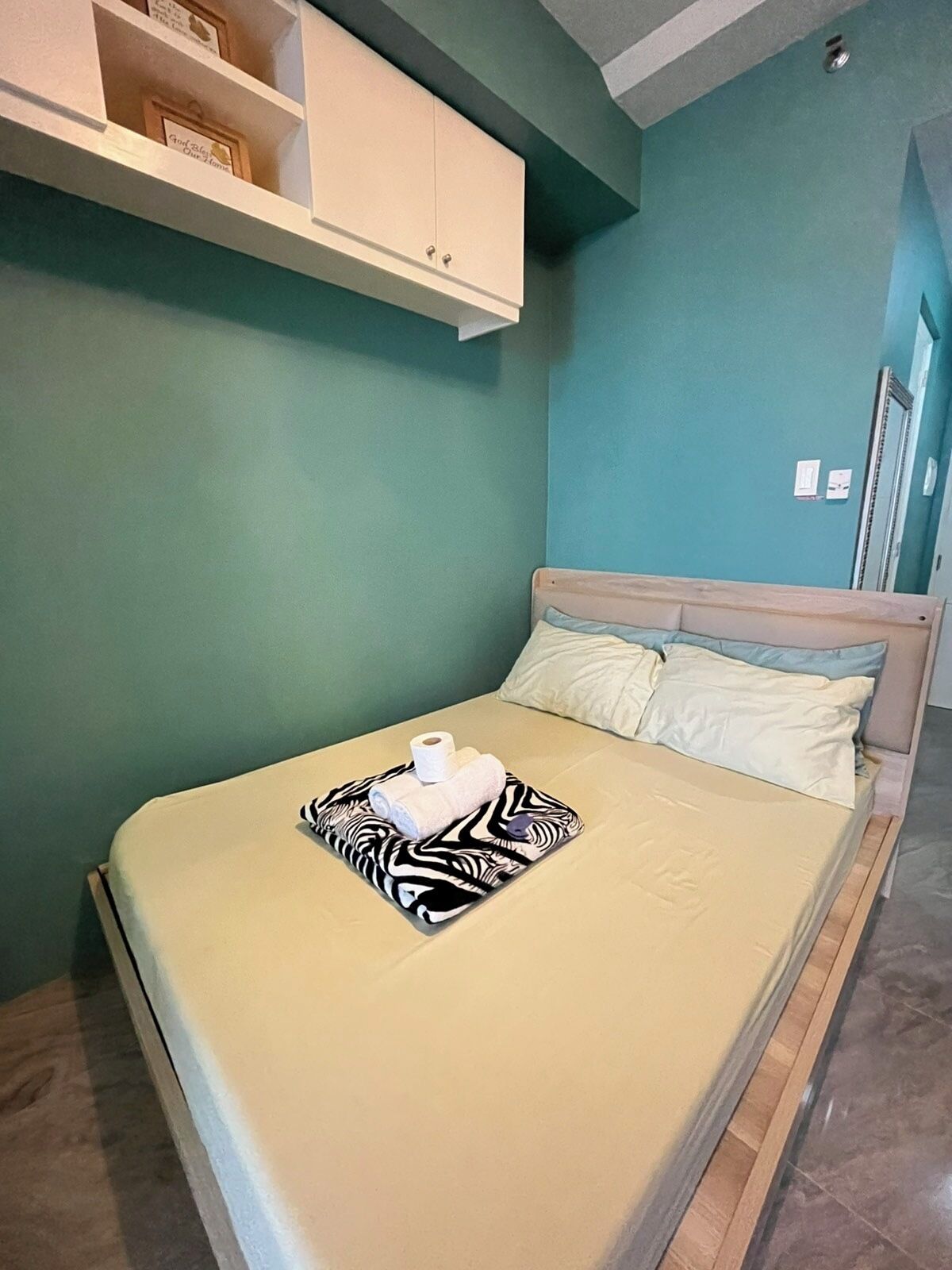 1 bedroom, in-room safe, desk, soundproofing