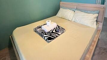 1 bedroom, in-room safe, desk, soundproofing