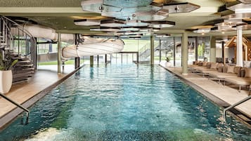 Indendørs pool, udendørs pool, liggestole