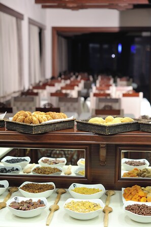 Desayuno buffet incluido todos los días 