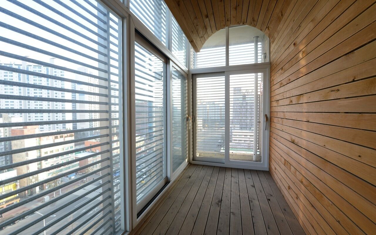 Suite Twin Room | Desk, iron/ironing board, free WiFi