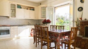 Apartment, 1 Bedroom | Private kitchenette | Fridge, stovetop, dishwasher, cookware/dishes/utensils - Berta & Linda Apartments (Numana)