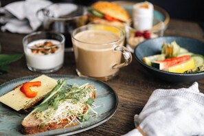 Free daily buffet breakfast - Starby Spa, Hotell & Konferens (Vadstena)