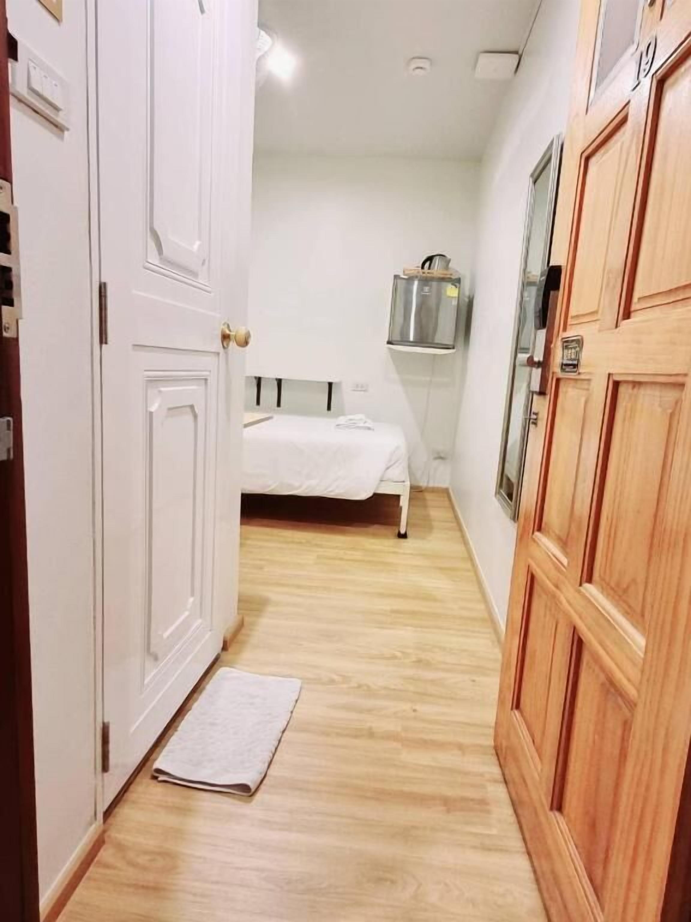 Budget Single Room No Window | Zustellbetten, kostenloses WLAN