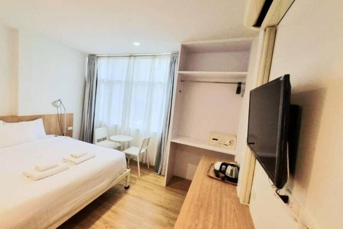 Standard King Bedroom With Window | Rollaway beds, free WiFi