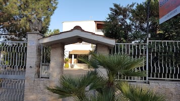 EntrĂ©e de lâhĂ©bergement