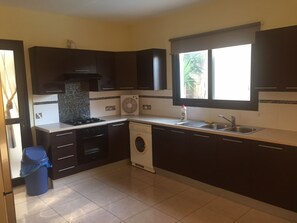 Villa, 3 Bedrooms, Private Pool | Private kitchen | Full-size fridge, microwave, oven, stovetop - Villa Elena (Oroklini)