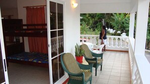 Terrace/patio - Row's Villa Self-Catering Guesthouse (Mahé Island)