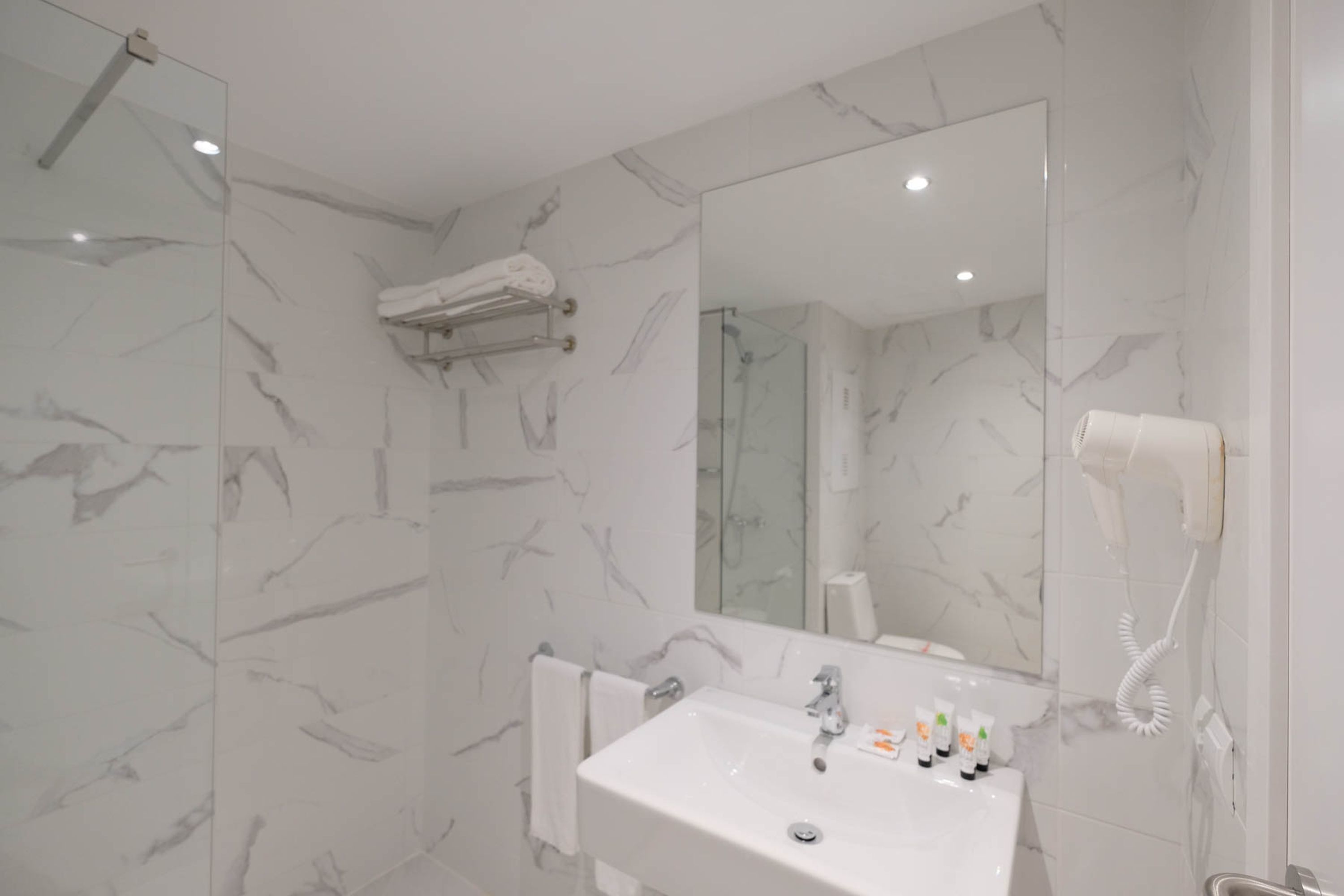 family apartment, 1 bedroom | bathroom | free toiletries, hair dryer, towels