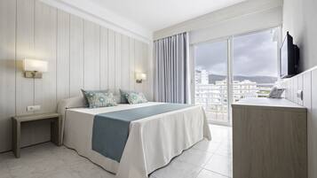 1 dormitori, escriptori, wifi gratuïta i roba de llit