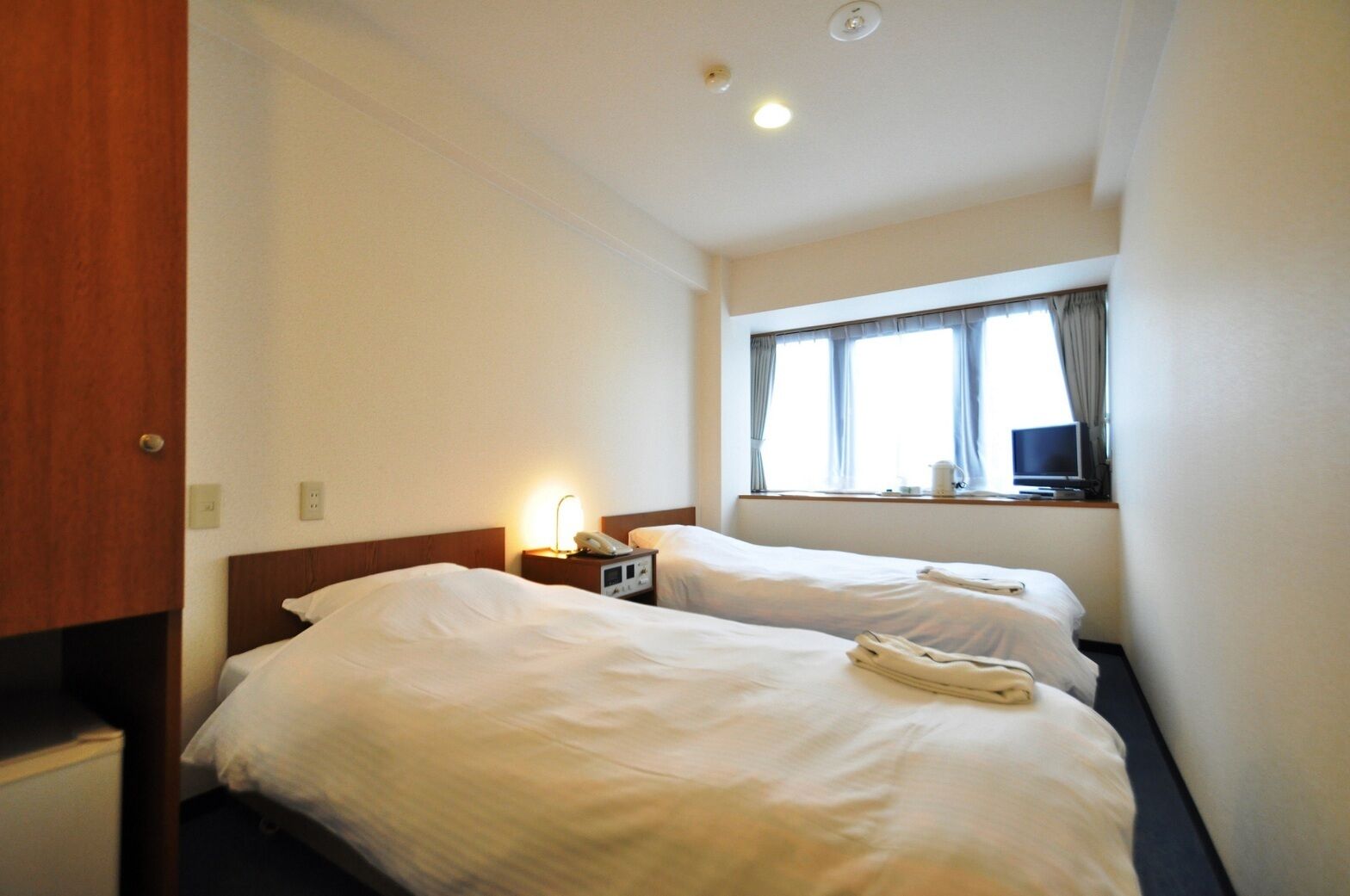 熨斗/熨板、免费 WiFi、床单