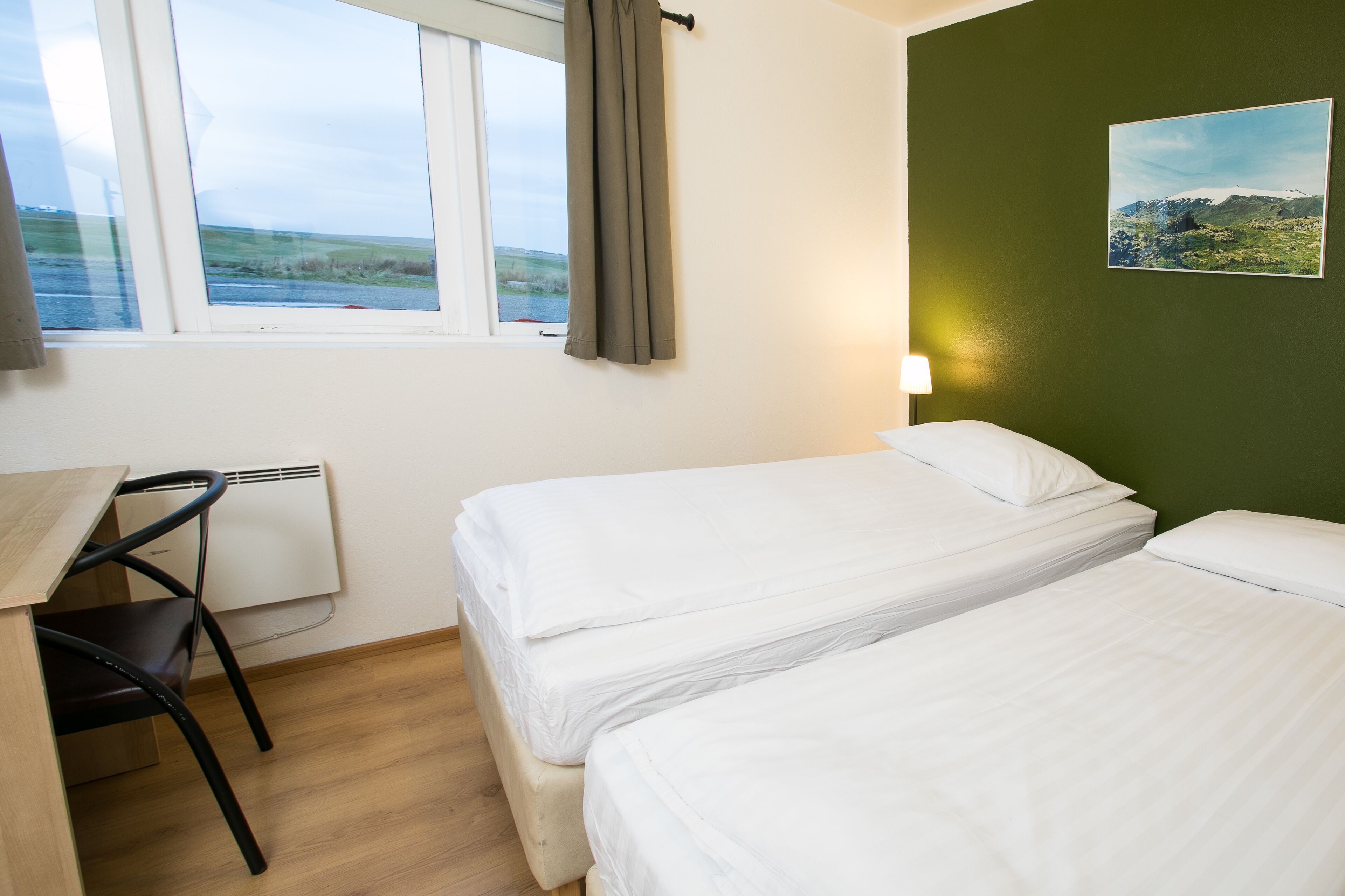 basic double or twin room | 1 bedroom, desk, free wifi, bed sheets