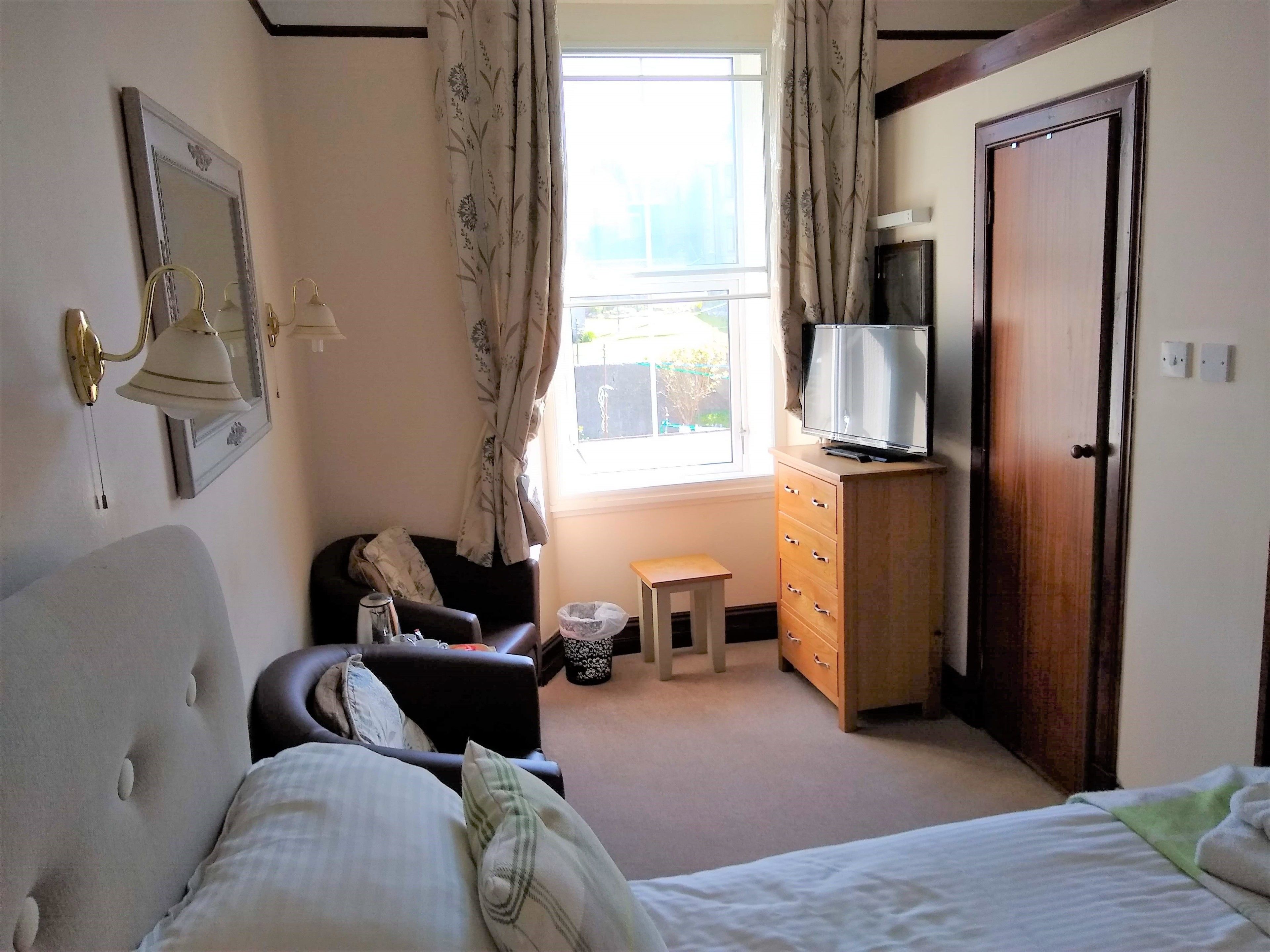 double room, ensuite, garden view | 1 bedroom, premium bedding, laptop workspace, iron/ironing board