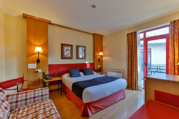 Bureau, Wi-Fi gratuit, draps fournis