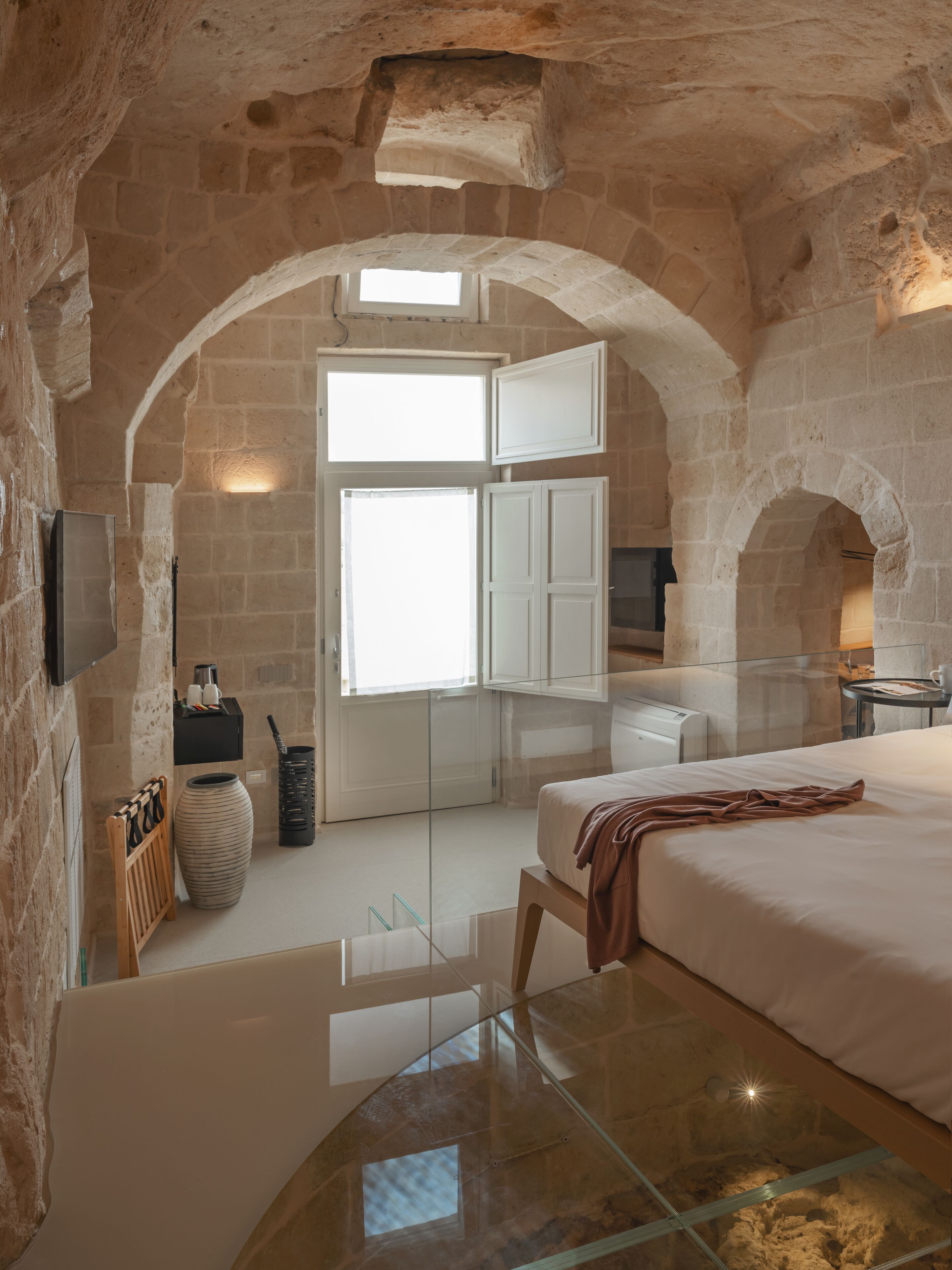 Suite (Grotta) | Minibar, in-room safe, soundproofing, free WiFi