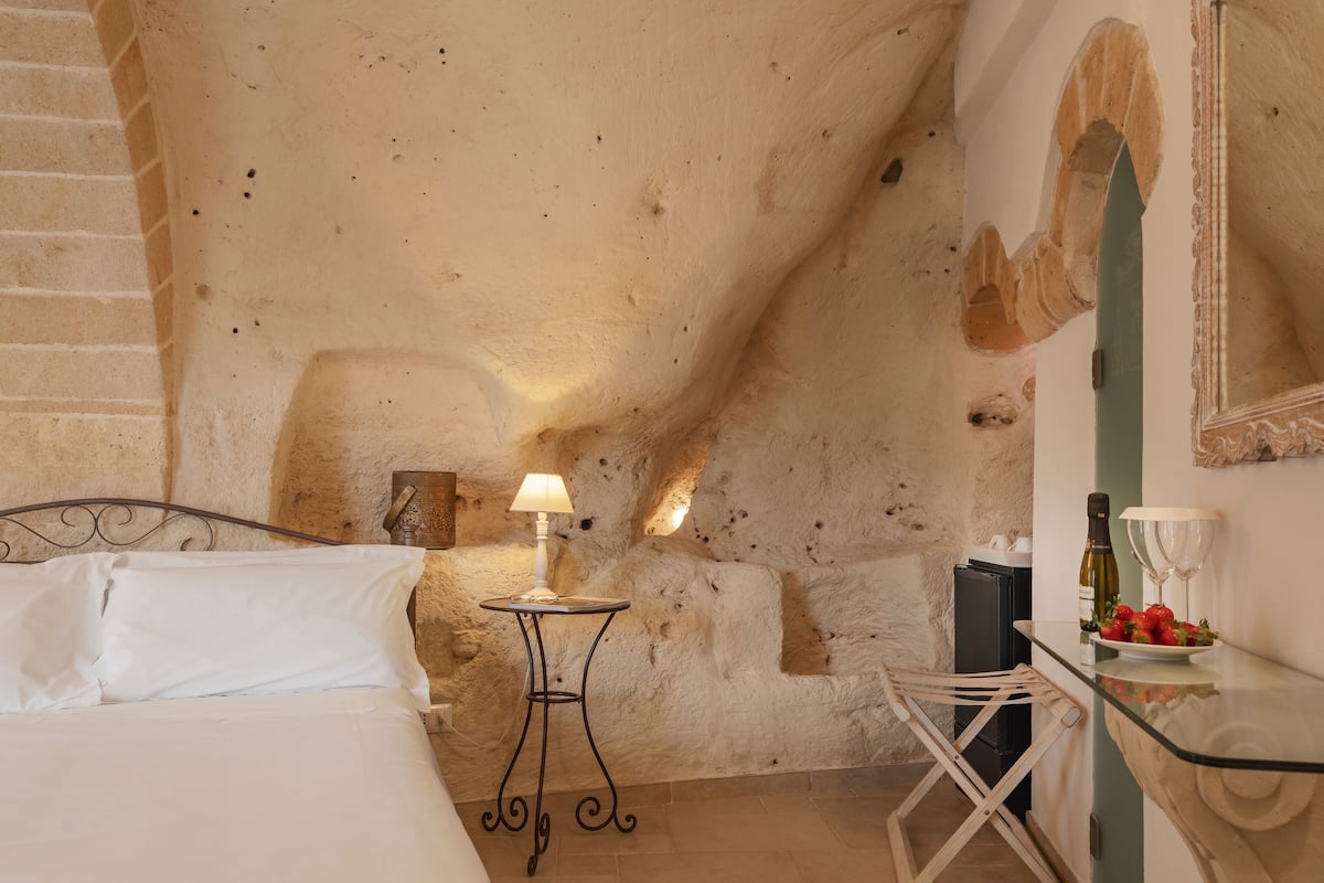 Dobbeltrom (Grotta) | Minibar, safe på rommet, lydisolert og wi-fi (inkludert)