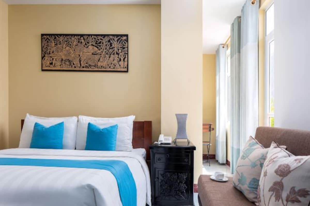 Minibar, in-room safe, desk, blackout drapes