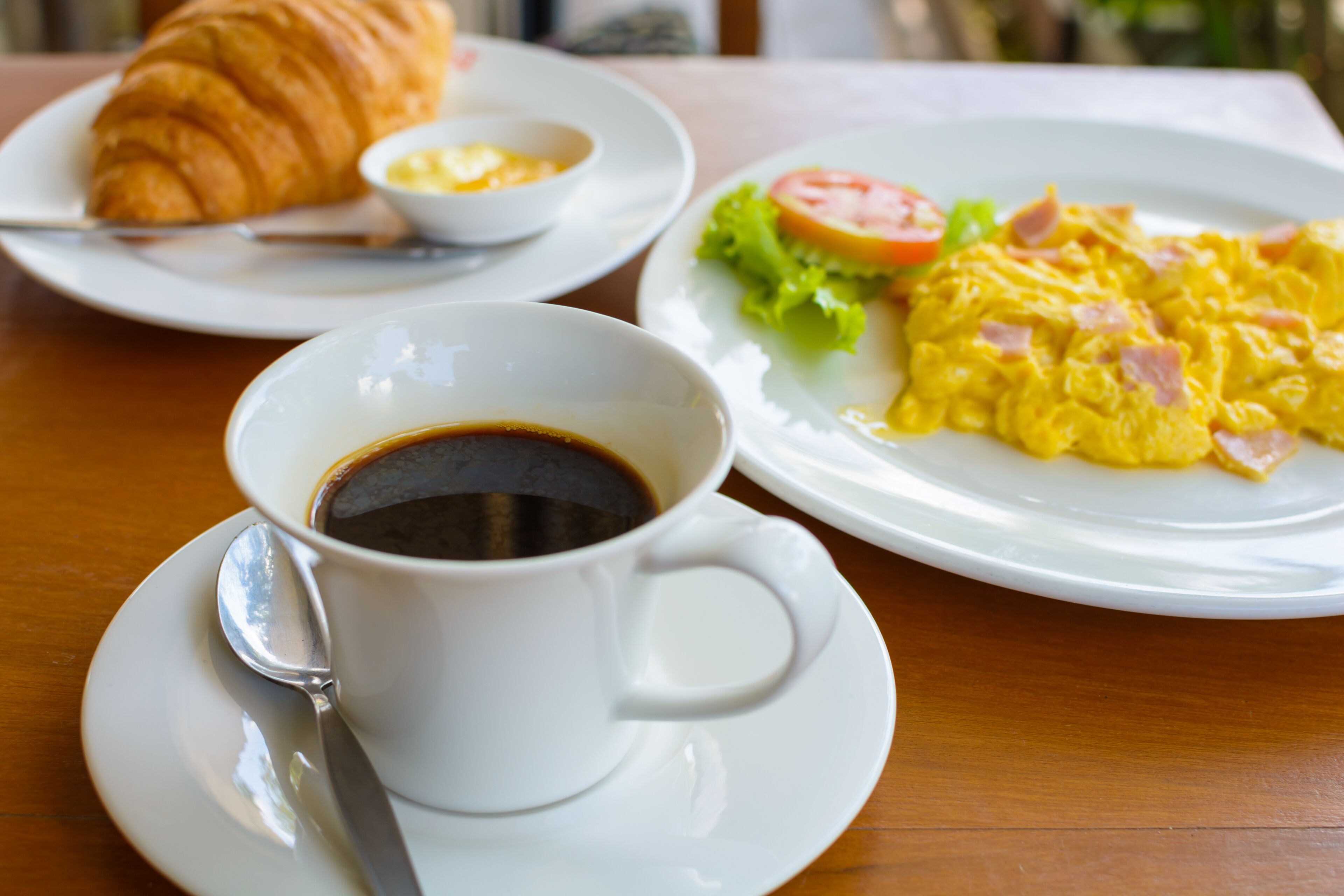 daily buffet breakfast (usd 5 per person)