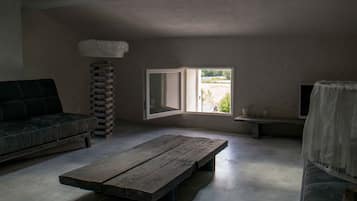 Suite, Ensuite | Living area