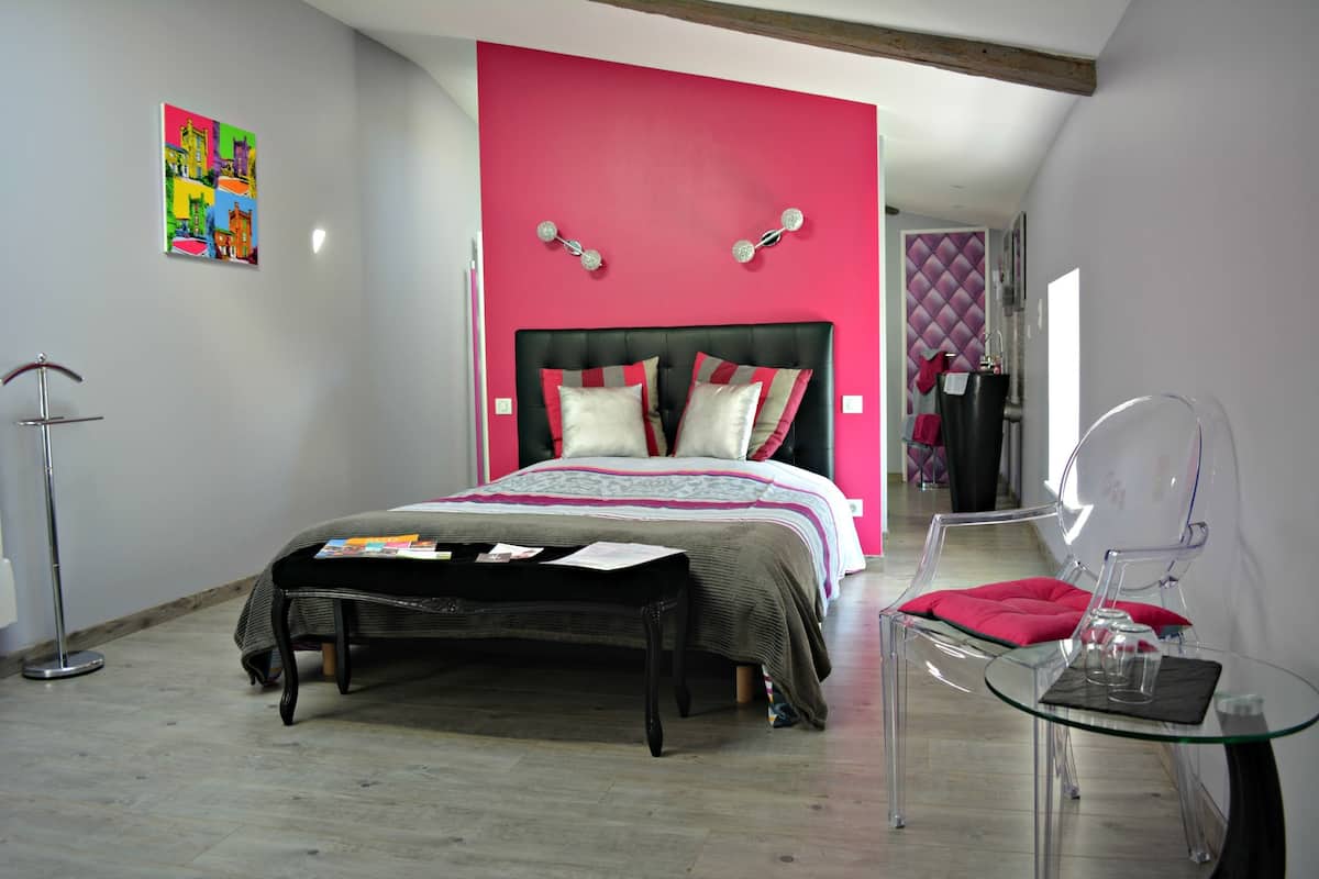 So-Design | Premium bedding, individually decorated, individually furnished