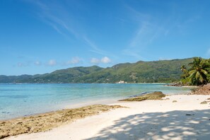 View from property - Shanaz Beachside Retreat (Mahé Island)