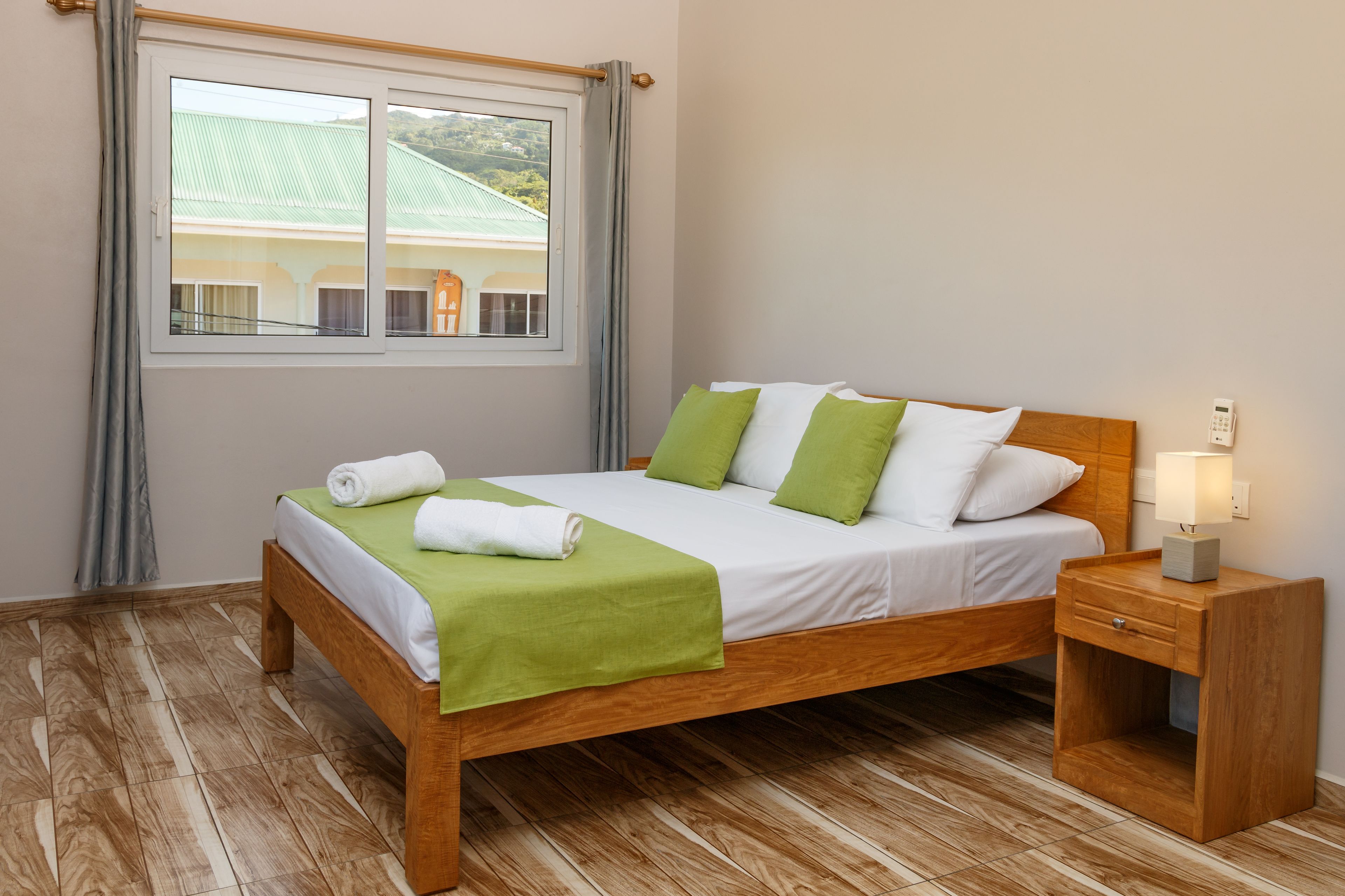 1 Schlafzimmer, schallisolierte Zimmer, Bügeleisen/Bügelbrett