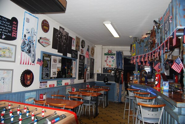 Bar (in der Unterkunft)
