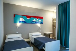 Bureau, rideaux occultants, chambres insonorisées, Wi-Fi gratuit