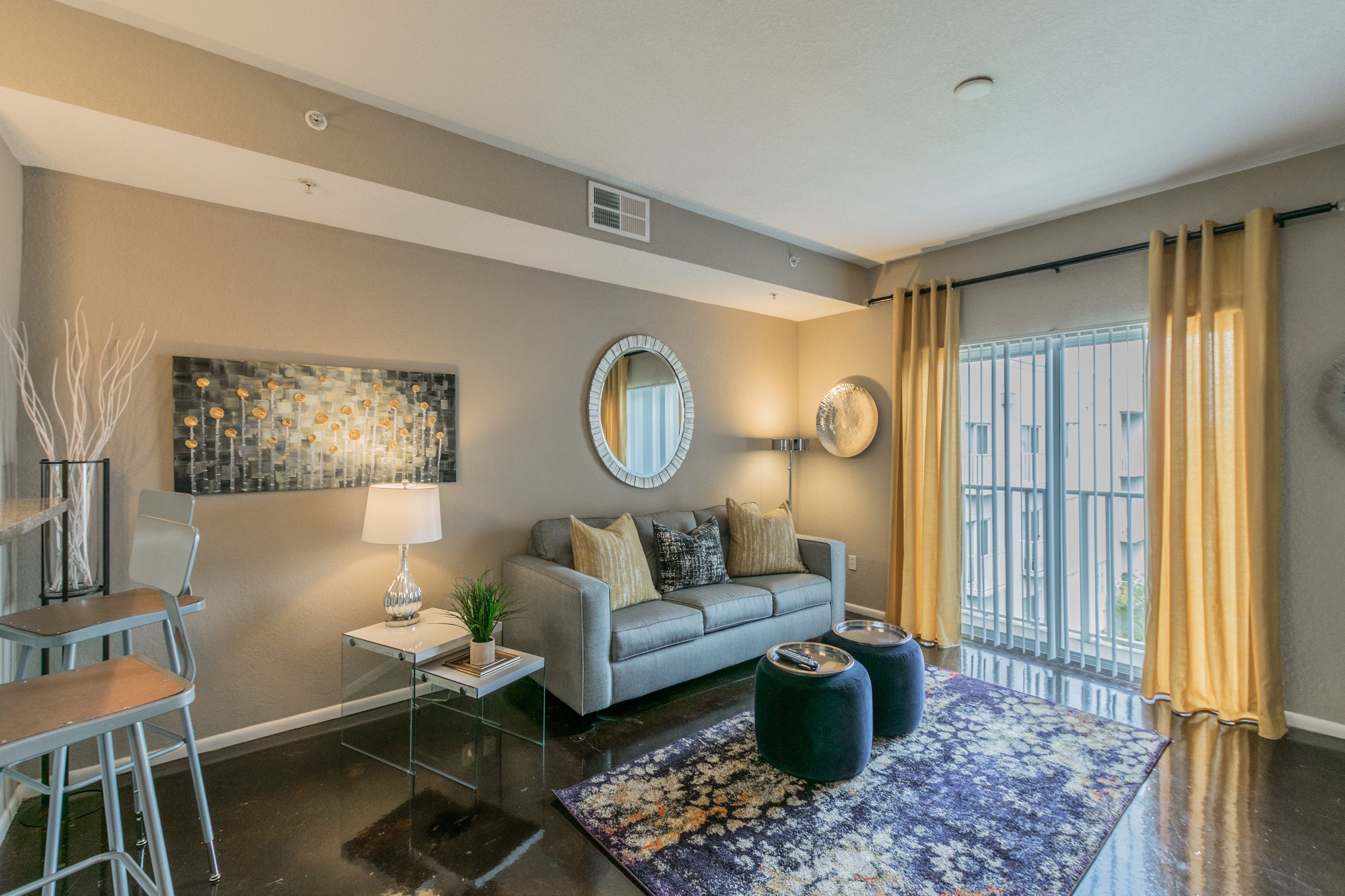 Apartment, 1 Bedroom, Non Smoking, Kitchen | Living room | Flat-screen TV