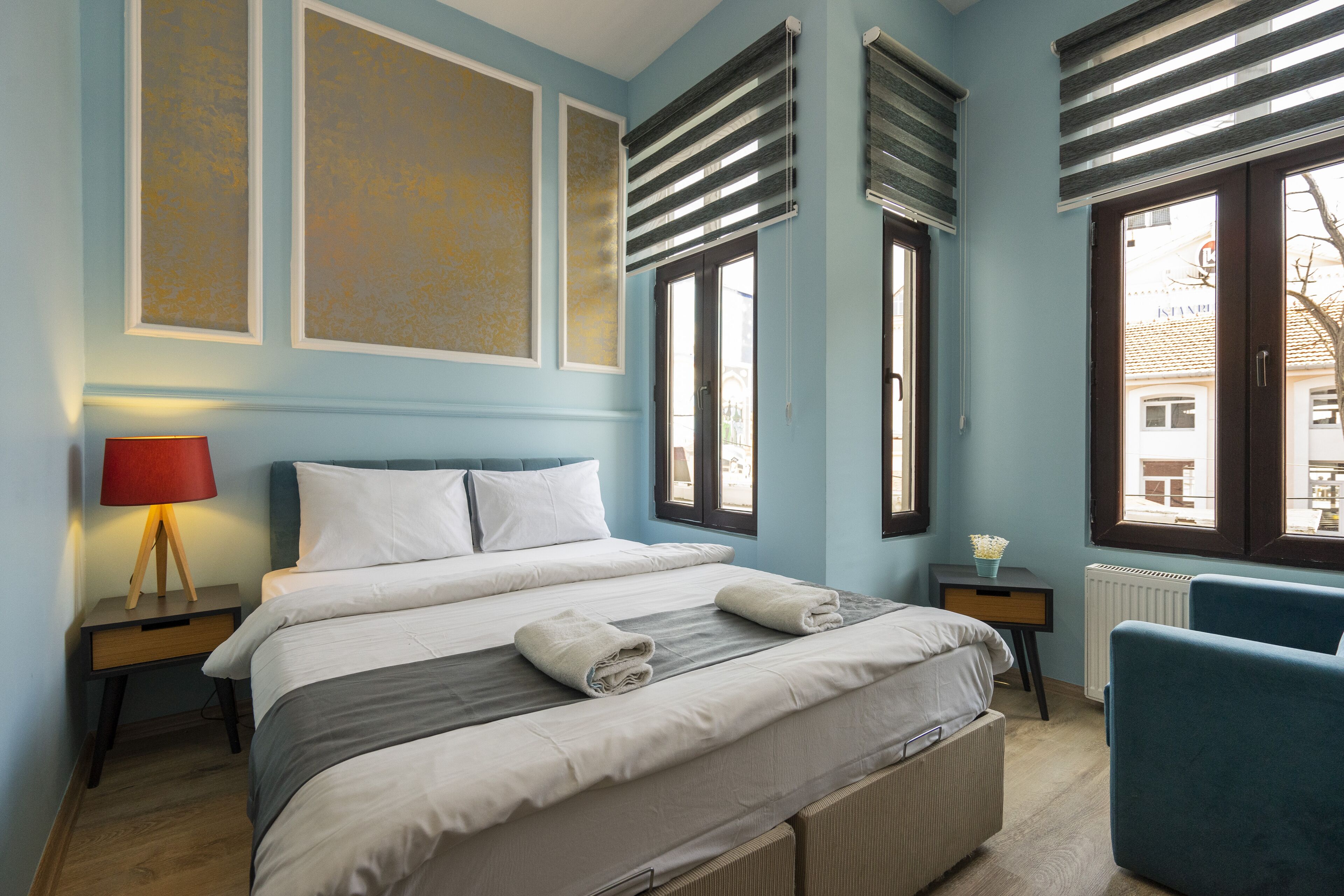 Premium bedding, minibar, in-room safe, desk