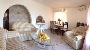TV - Sunshine Villa Mauritius (Flic-en-Flac)