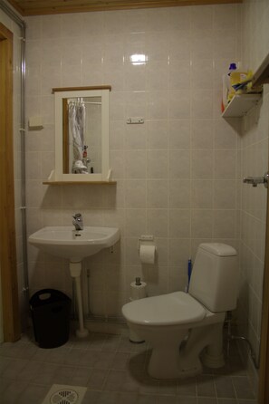 Shower, free toiletries - RukaTupa Aamuaurinko Chalets (Kuusamo)