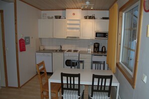 Private kitchen - RukaTupa Aamuaurinko Chalets (Kuusamo)
