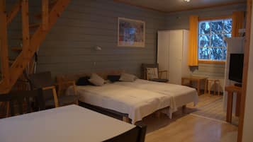 Chalet Keluarga, 1 kamar tidur, sauna (A) | Area keluarga | TV layar datar dan perapian