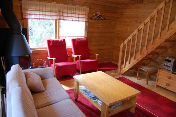 샬레, 침실 2개, 사우나 | 거실 공간 | 평면 TV, 벽난로