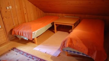Chalet, 2 chambres, sauna | 1 chambre, chambres insonorisées, fer et planche à repasser