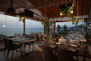 Se sirven desayunos, almuerzos y cenas