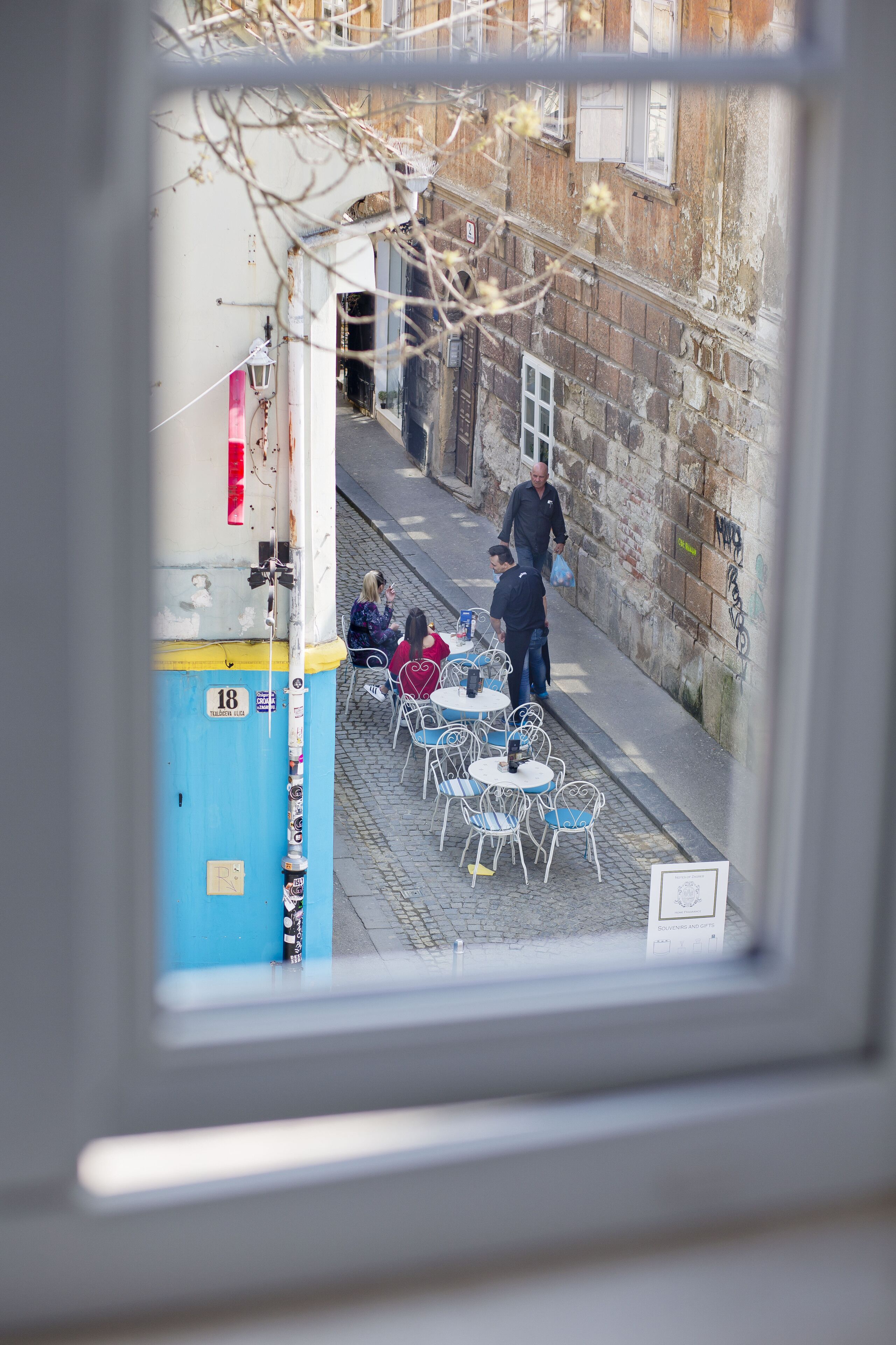 Premium bedding, individually decorated, individually furnished, desk
