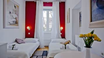 Chambre avec lits jumeaux | Literie de qualité supérieure, décoration personnalisée