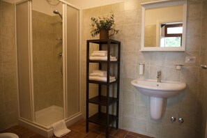 Superior Double or Twin Room | Bathroom - Agriturismo Monte Argentario (Monte Argentario)