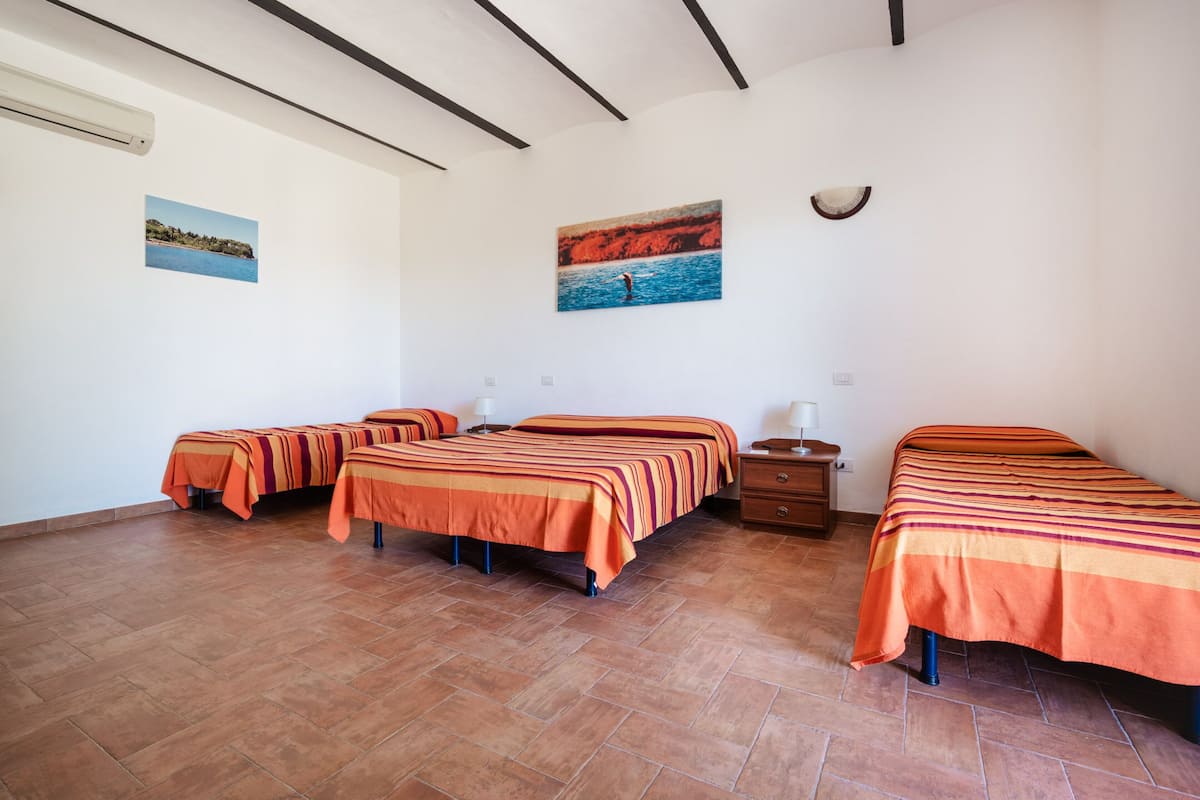 Standard Quadruple Room | 1 bedroom, free WiFi, bed sheets