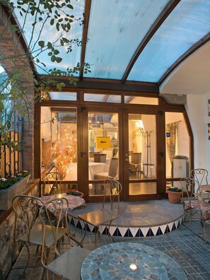 Terrace/patio - Hotel City (Pisek)