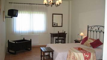 Standard Room | Egyptian cotton sheets, individually furnished, desk, soundproofing