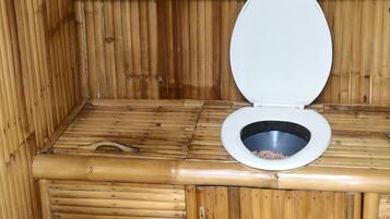 Een douche, handdoeken