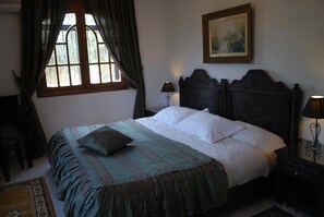 Standard Double Room | Iron/ironing board, free WiFi, bed sheets - Dar Tahra (Casablanca)