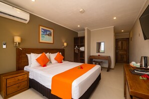 Habitación estándar doble | Minibar, caja fuerte, escritorio y wifi gratis