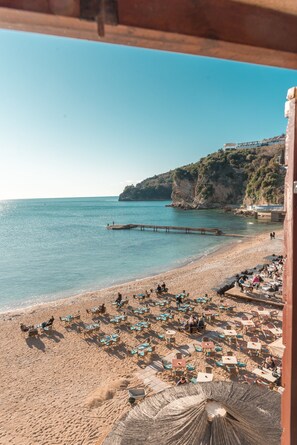 Estudio, vista al mar | Ropa de cama de alta calidad y edredón 