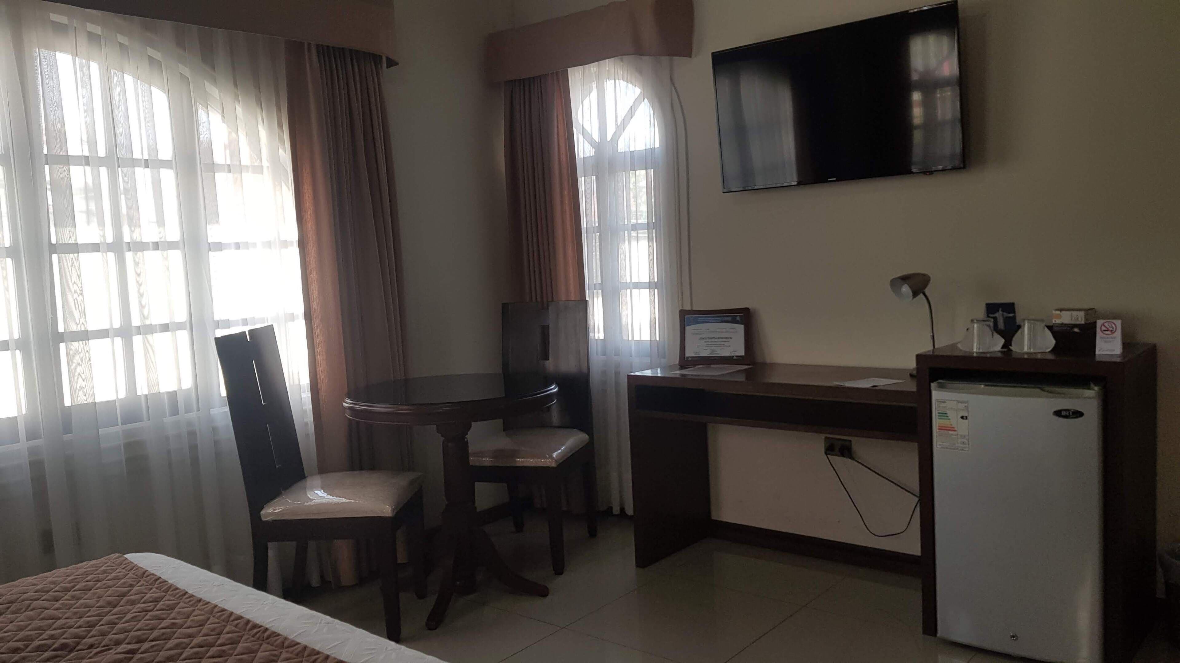 minibar, in-room safe, desk, laptop workspace